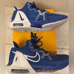 Lebron witness 6, basketball shoe
